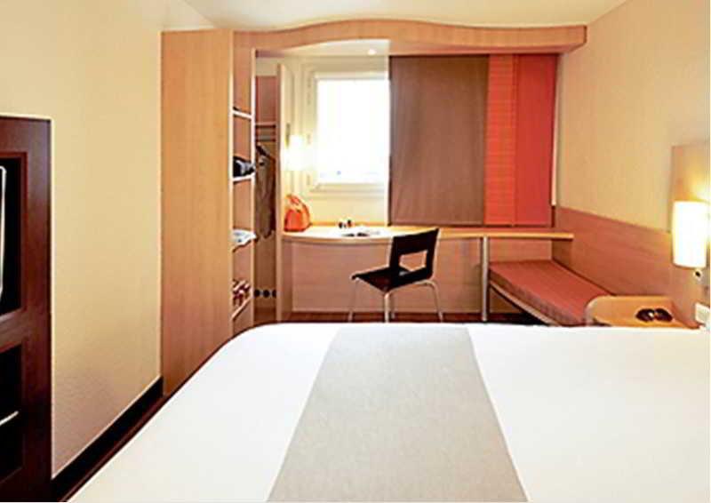 Ibis Strasbourg Centre Les Halles Exterior photo